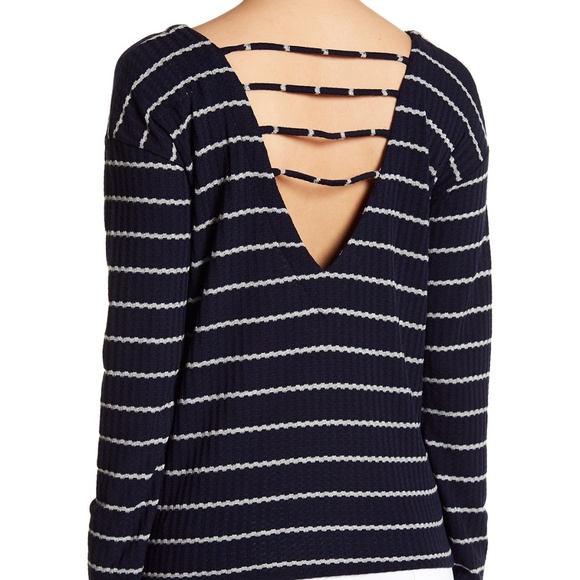 Chaser V-Neck Thermal Tee - Picture 7 of 8